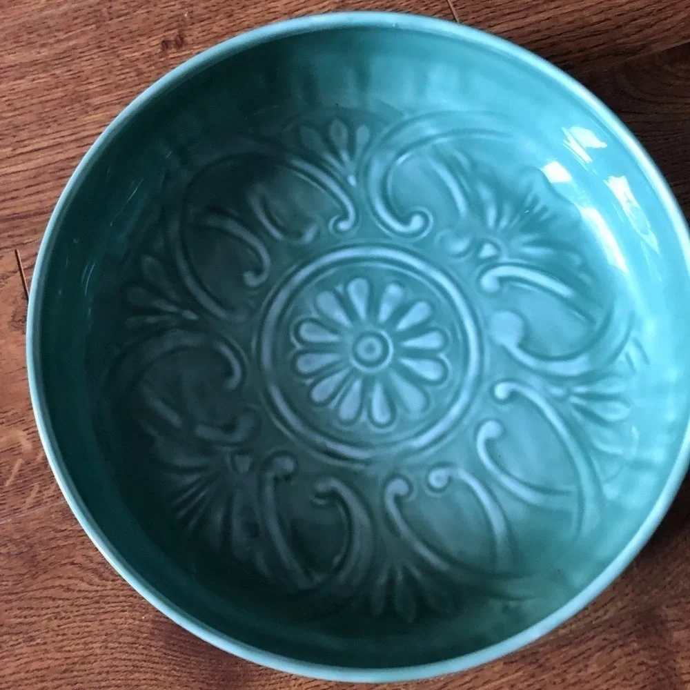 N/A teal enamel bowl