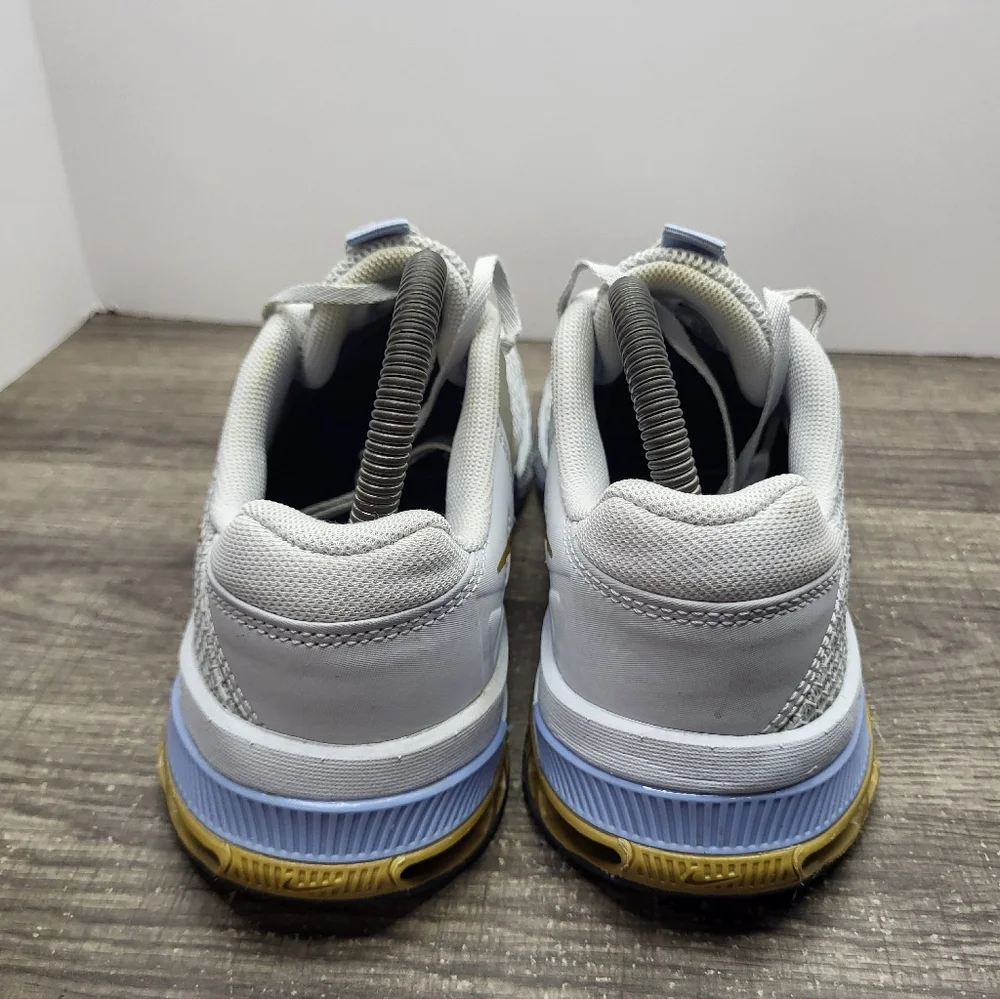 Nike gently used