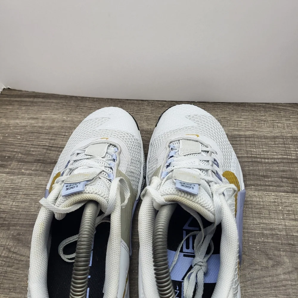 Nike gently used