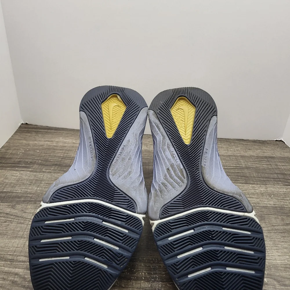 Nike gently used