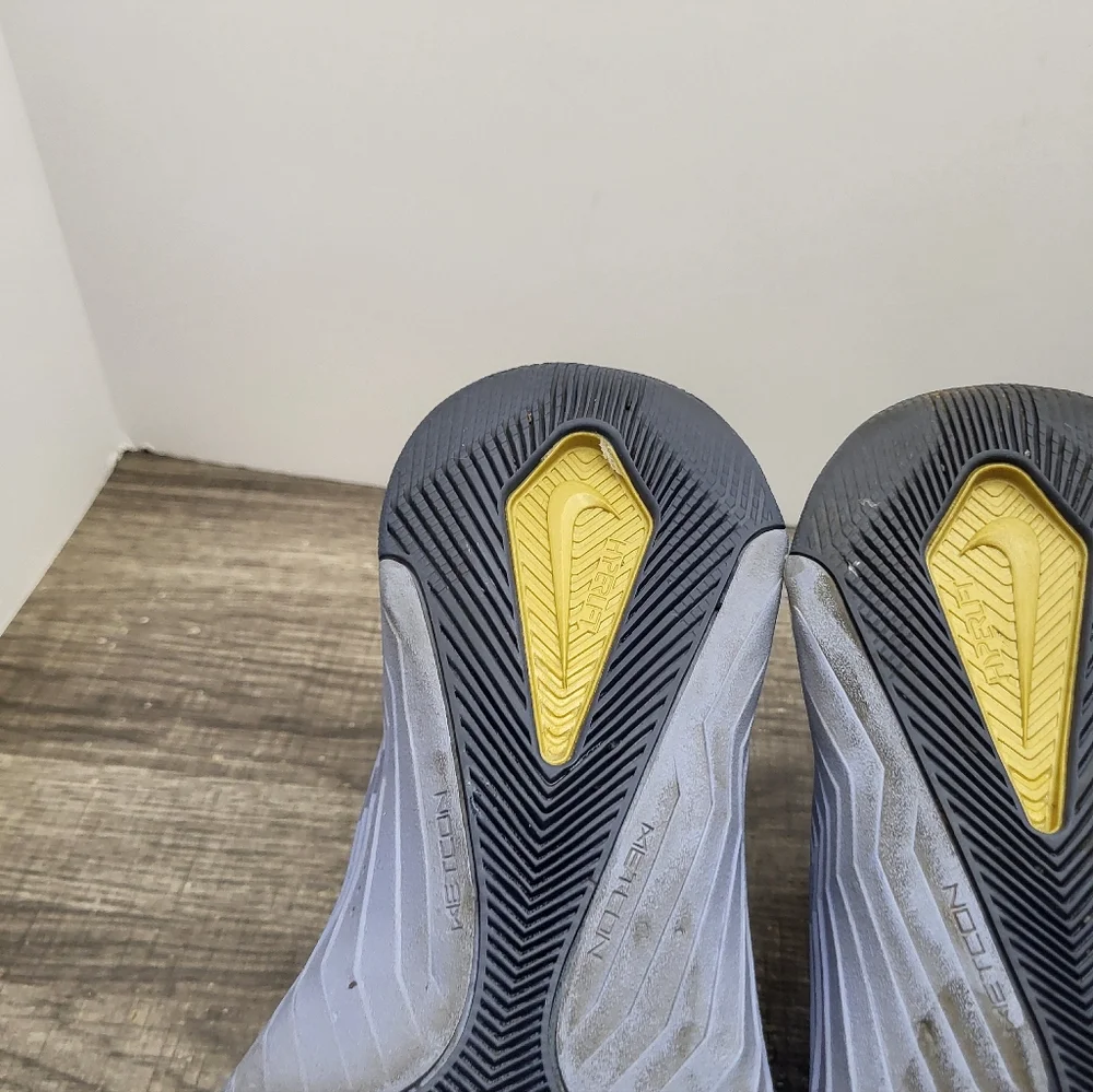 Nike gently used