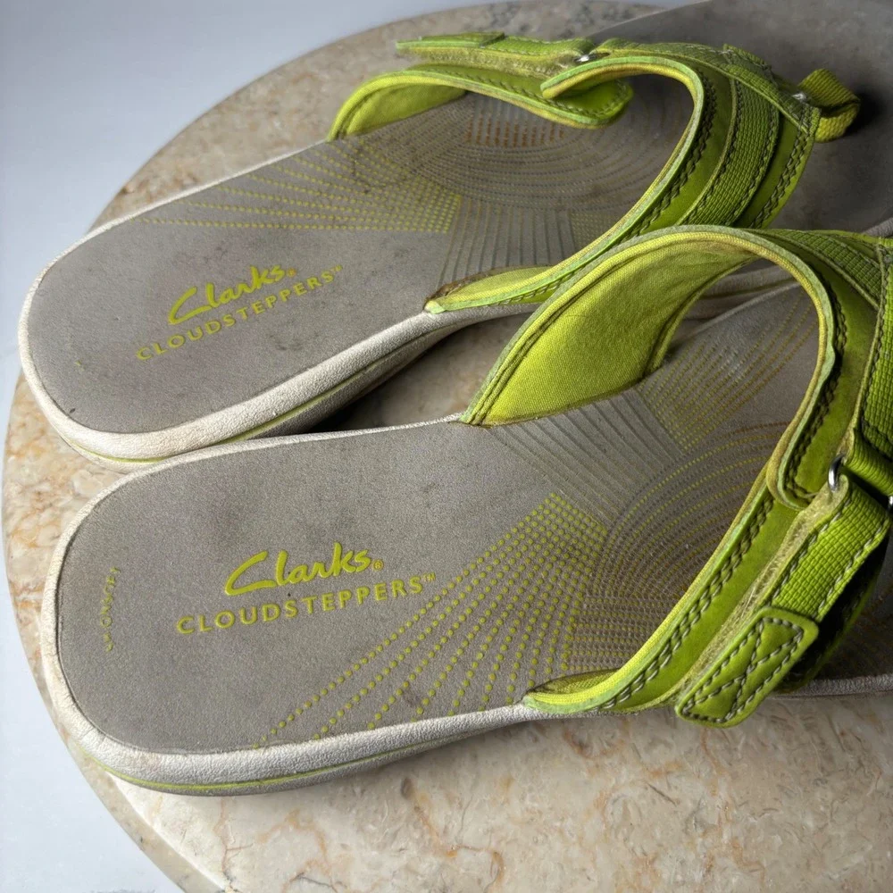 Clarks used show