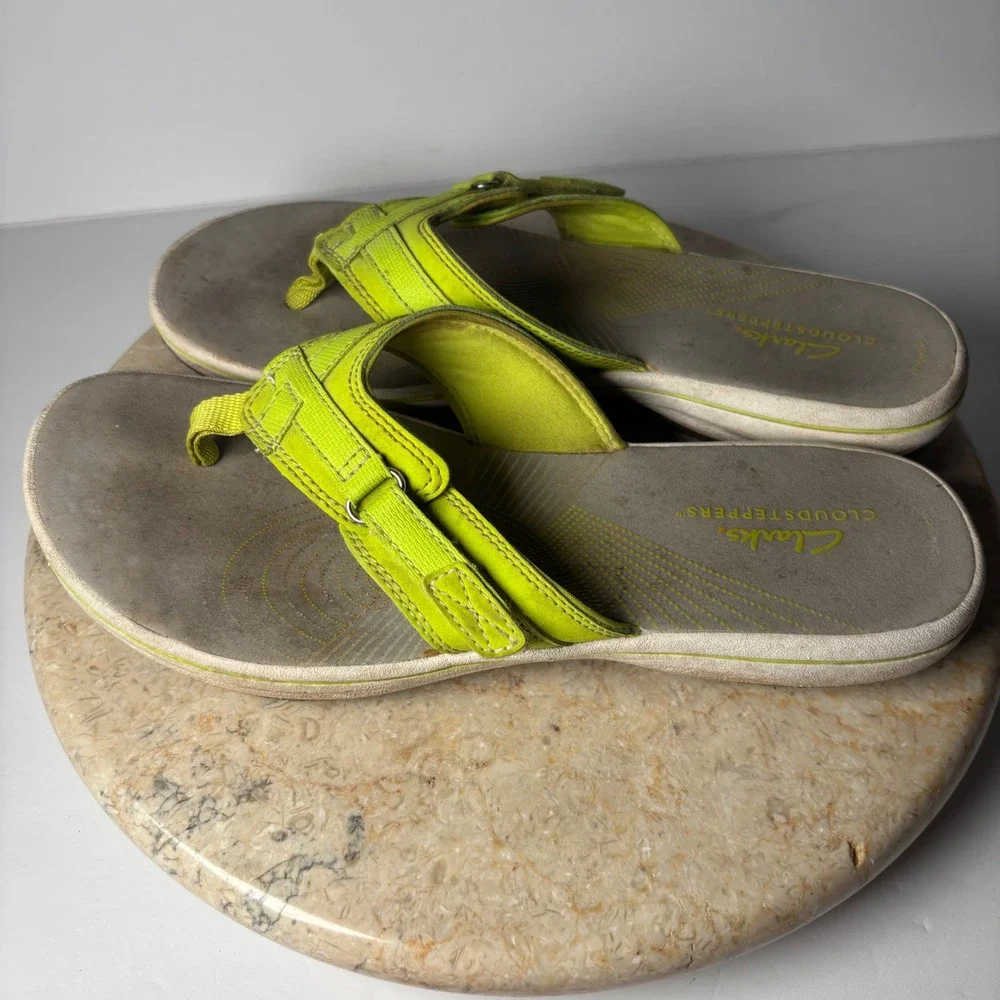 Clarks used show