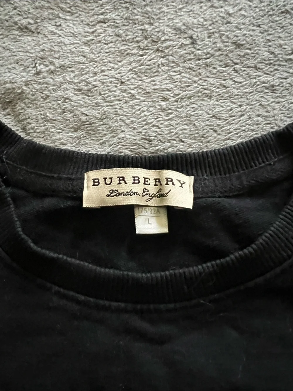 Burberry size across crewneck
