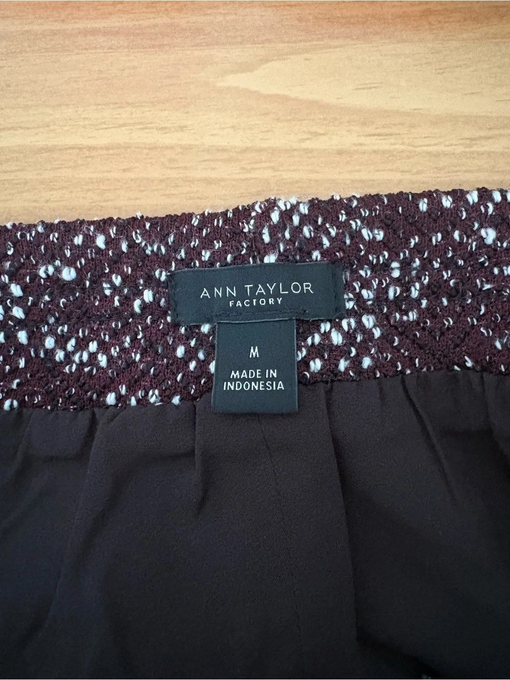 Ann Taylor tailored pencil