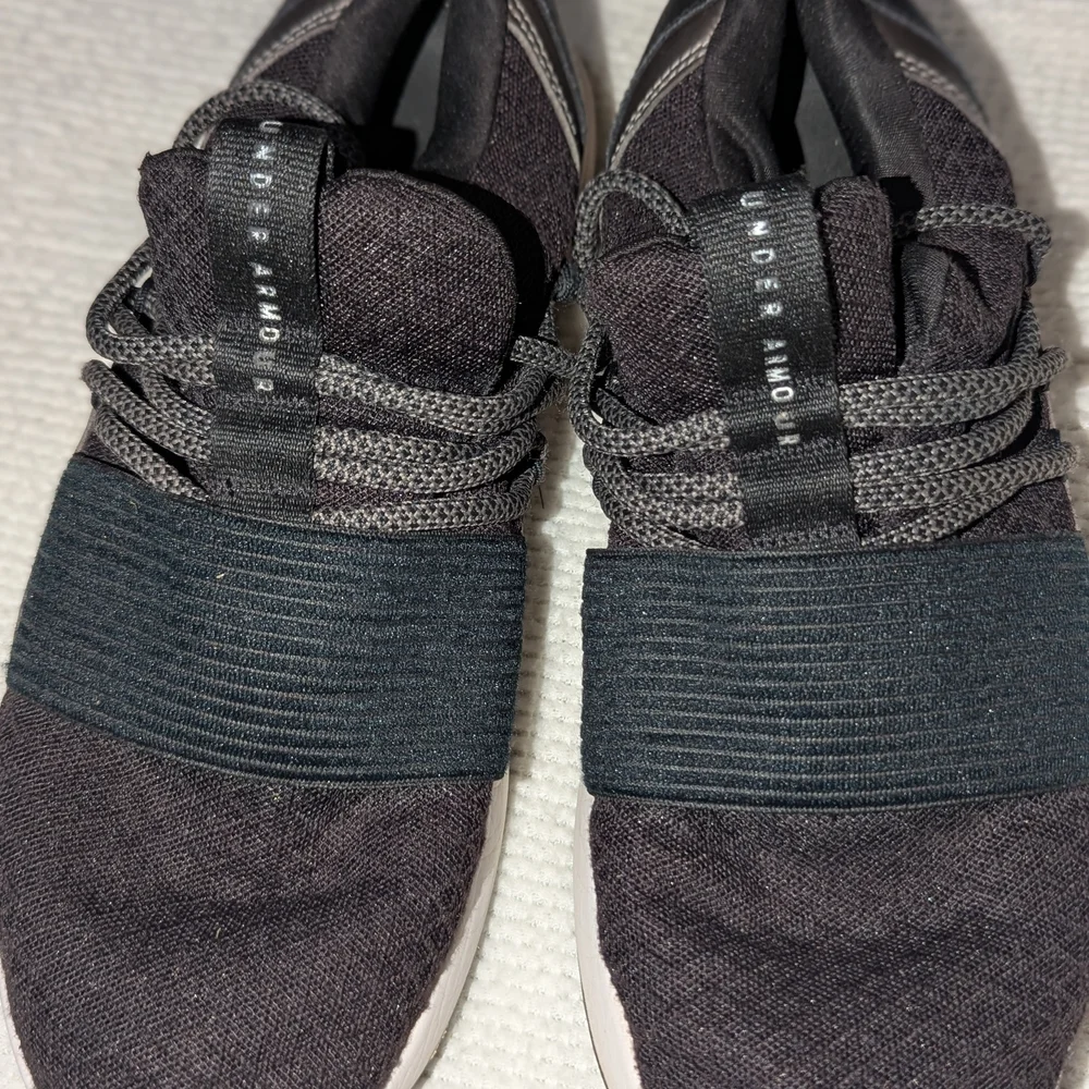 Under‎ Armour Black Athletic Shoes with Midfoot Strap