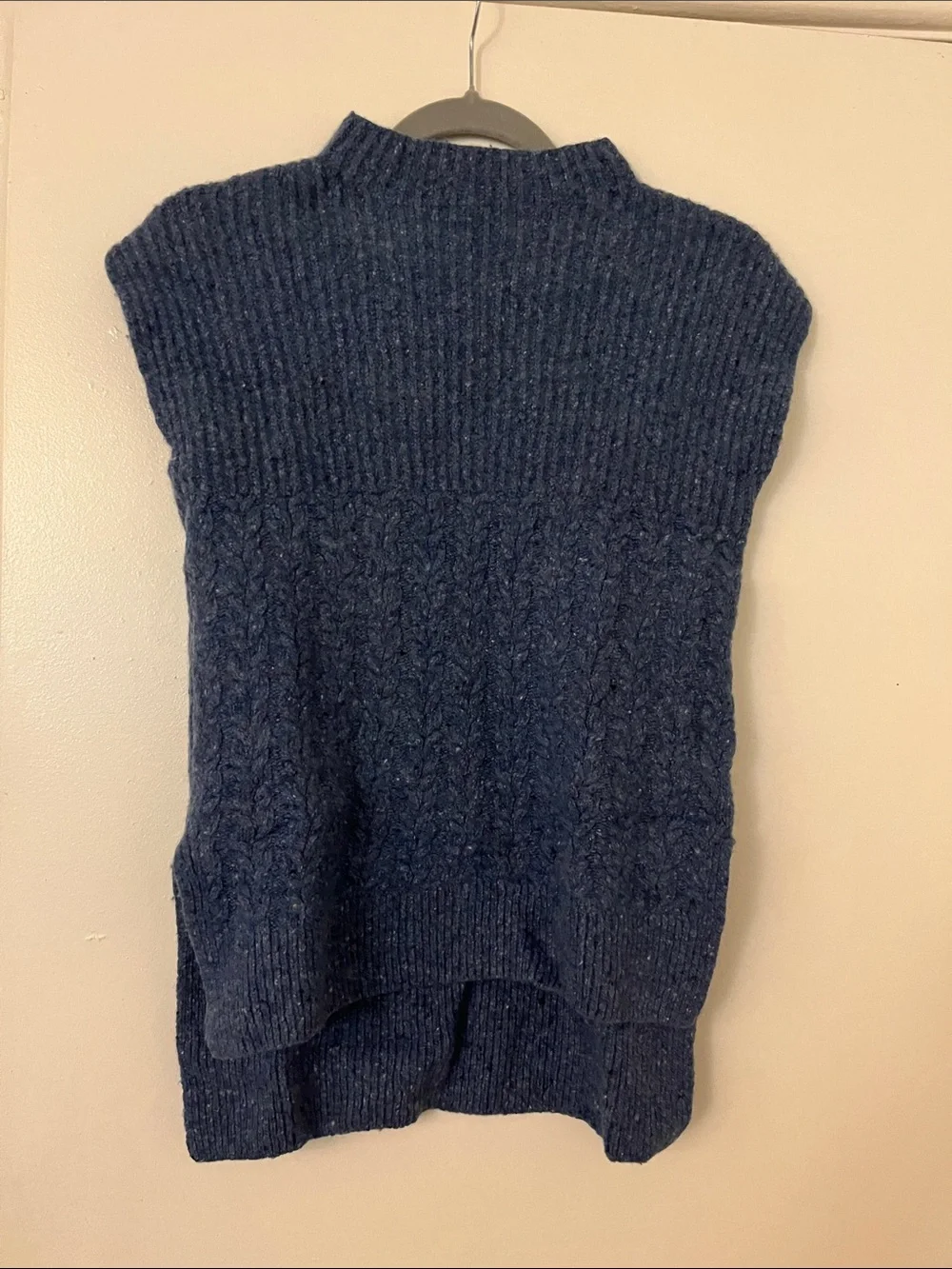 Navy Cable-Knit Sleeveless Sweater Vest  New without tags
