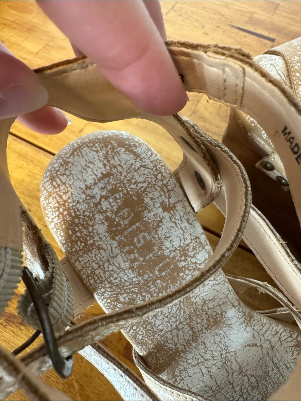 Bed Stu distressed leather