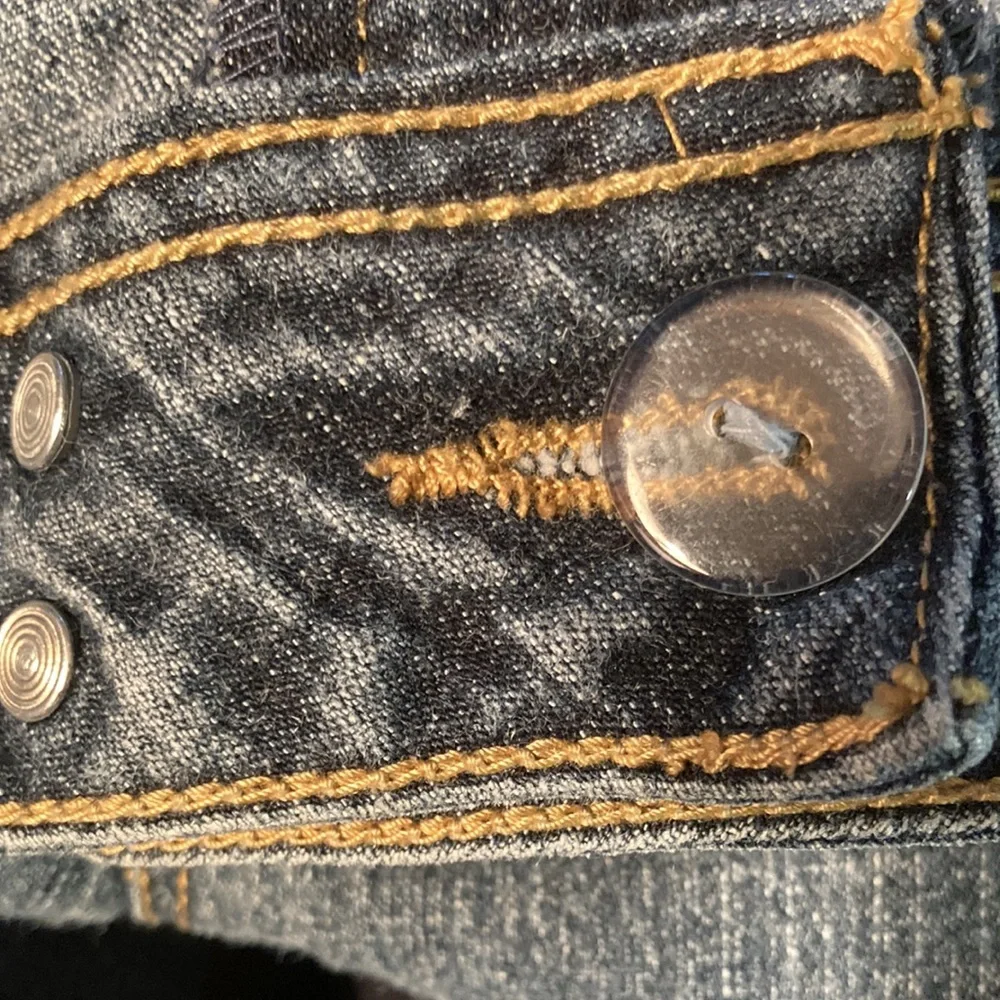 🧡 SO Women’s Denim Capris Juniors (size 11)
