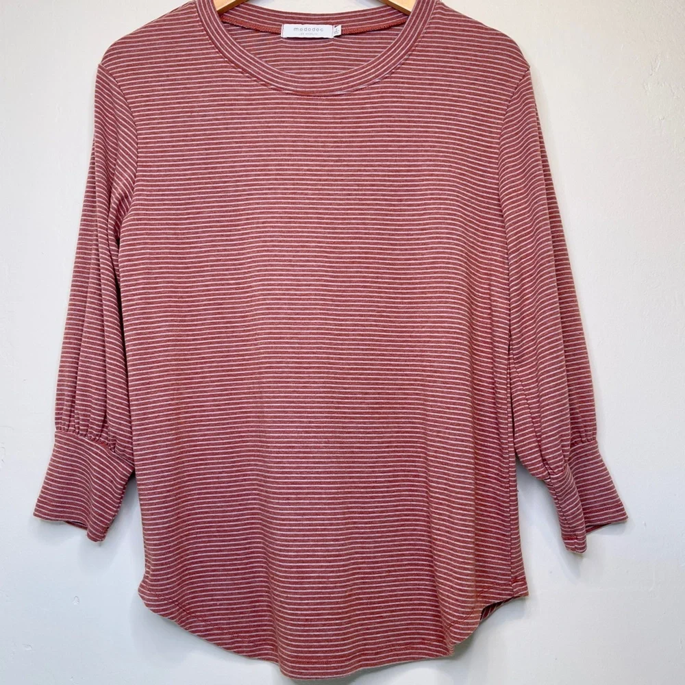 Mododoc LA | Retro Inspo Rust Stripe Statement Sleeve Soft Boxy T-Shirt