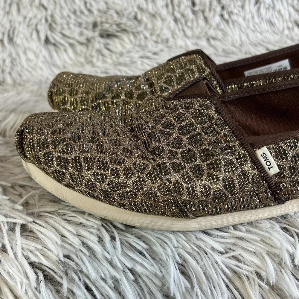 Toms these women