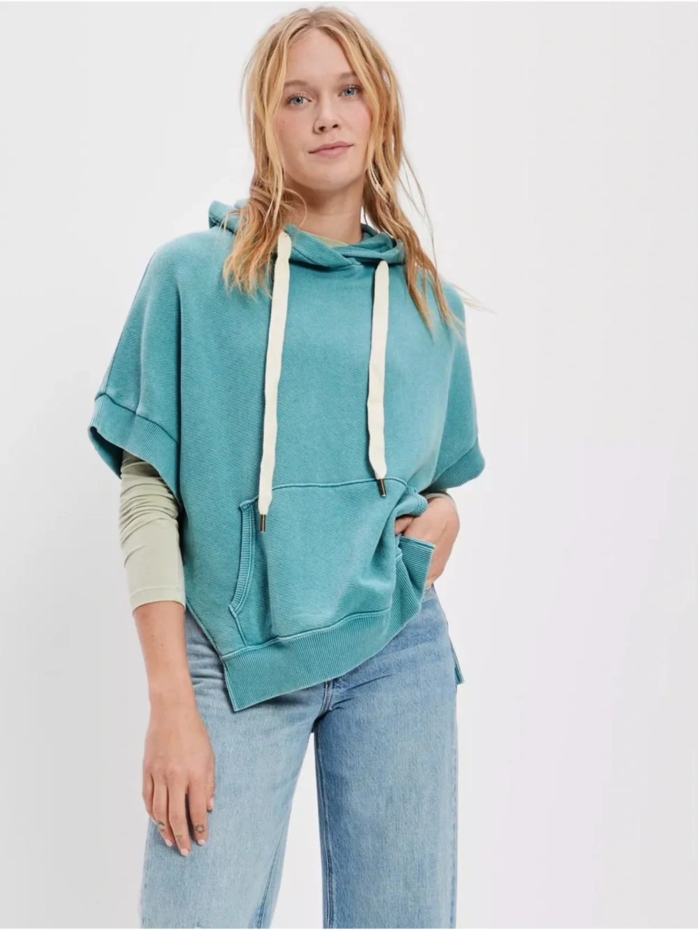 American Eagle Outfitters teal short