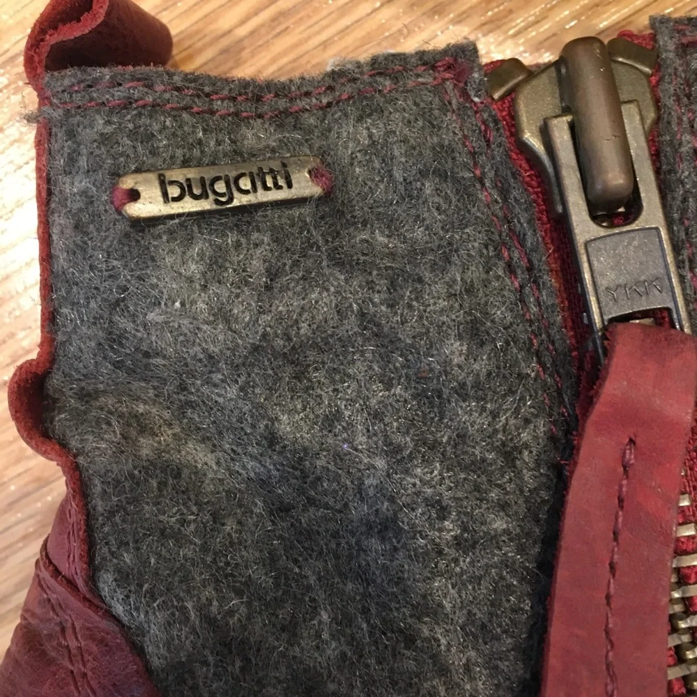 Bugatti wine leather