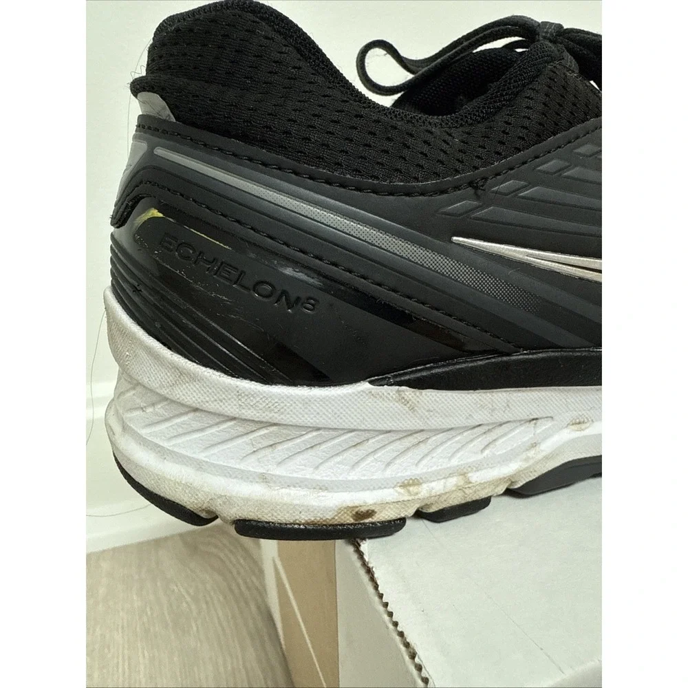 Saucony size solid comfortable