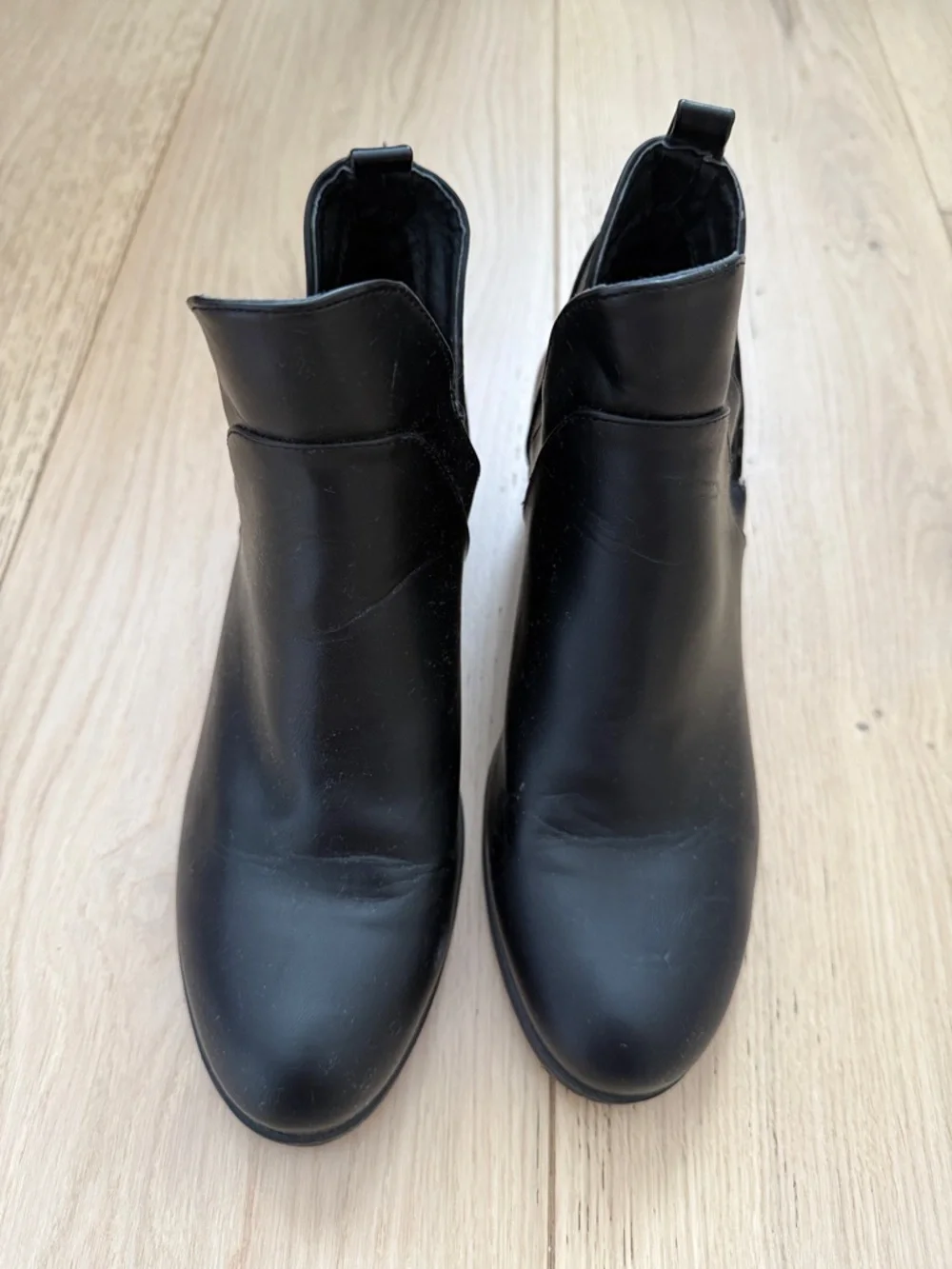 Wild Diva V cutout ankle booties