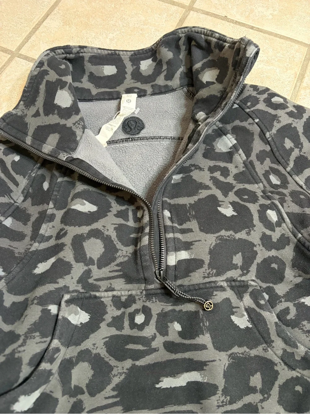 lululemon athletica spray leopard