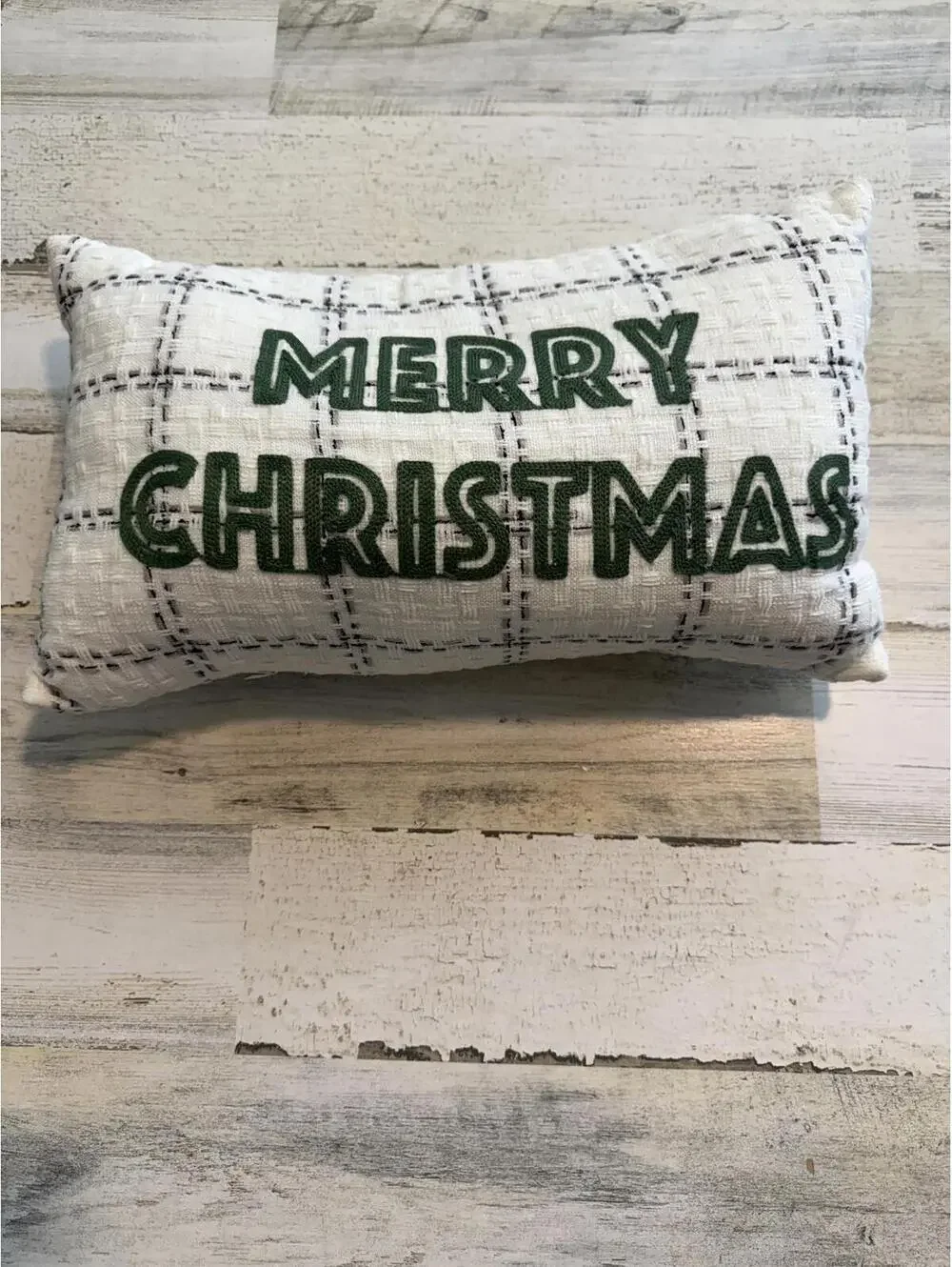 Decorative Merry Christmas Embroidered Throw Pillow Green