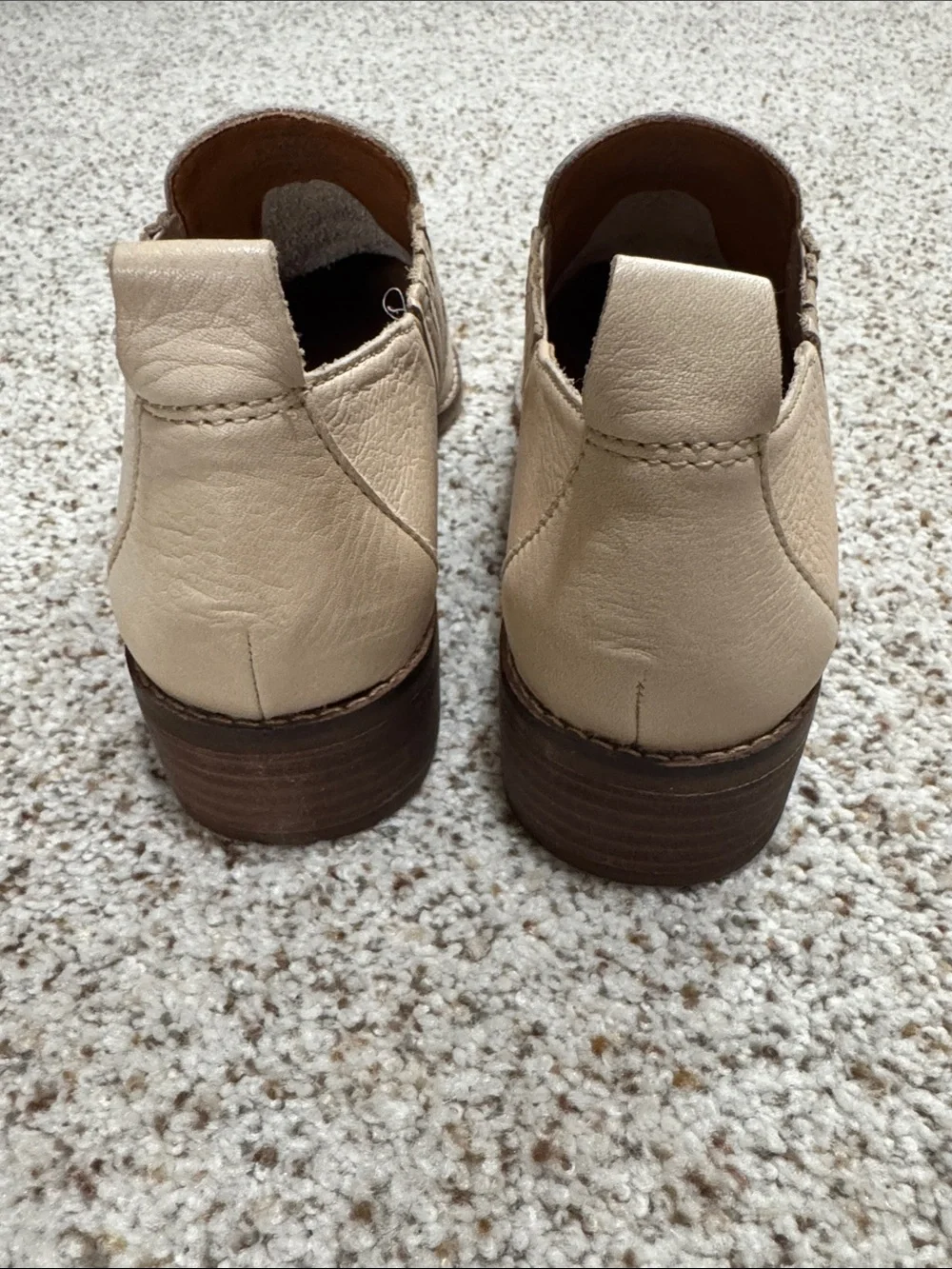 Lucky Brand smooth leather