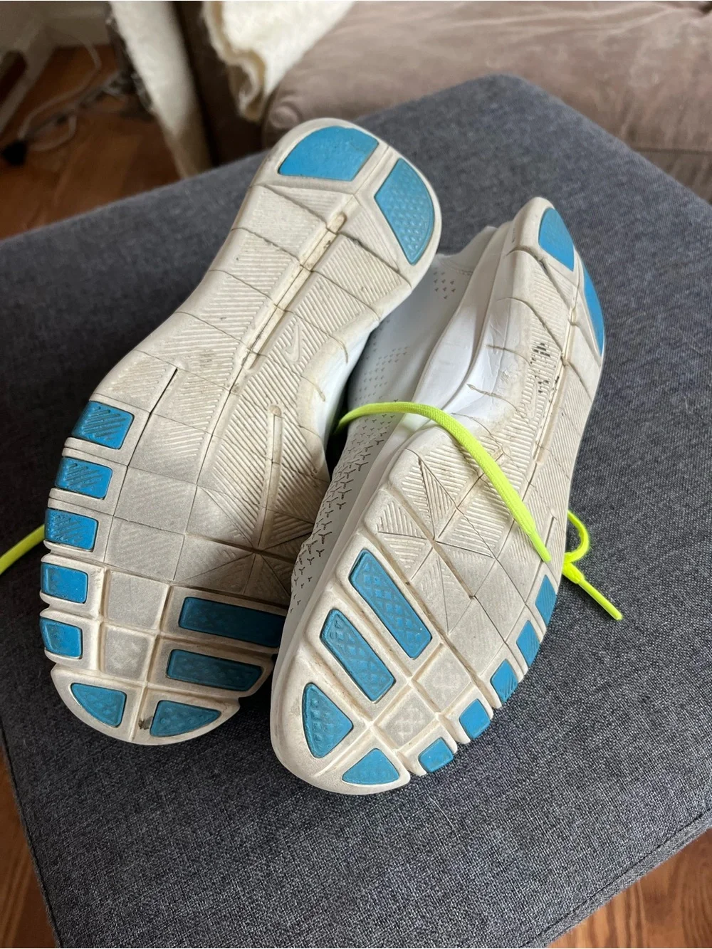 Nike light gray