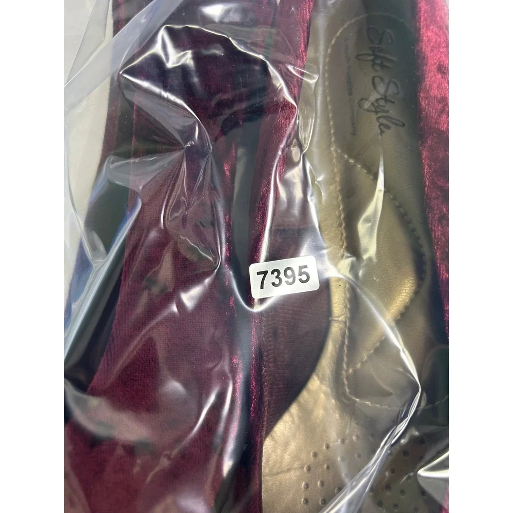Soft Style by Hush Puppies velvet pumps