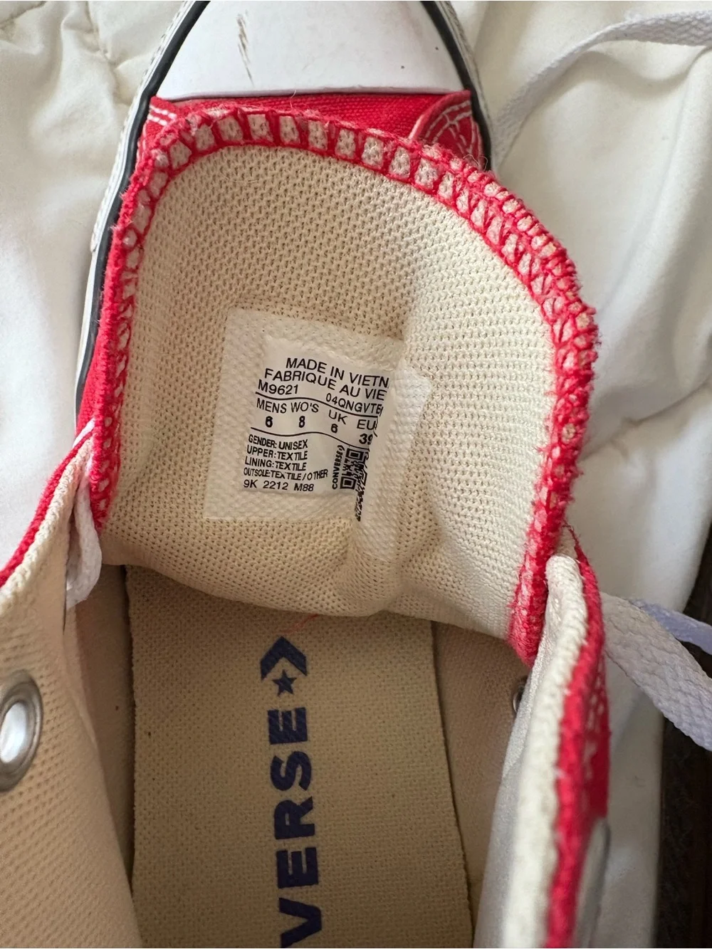 Converse red canvas