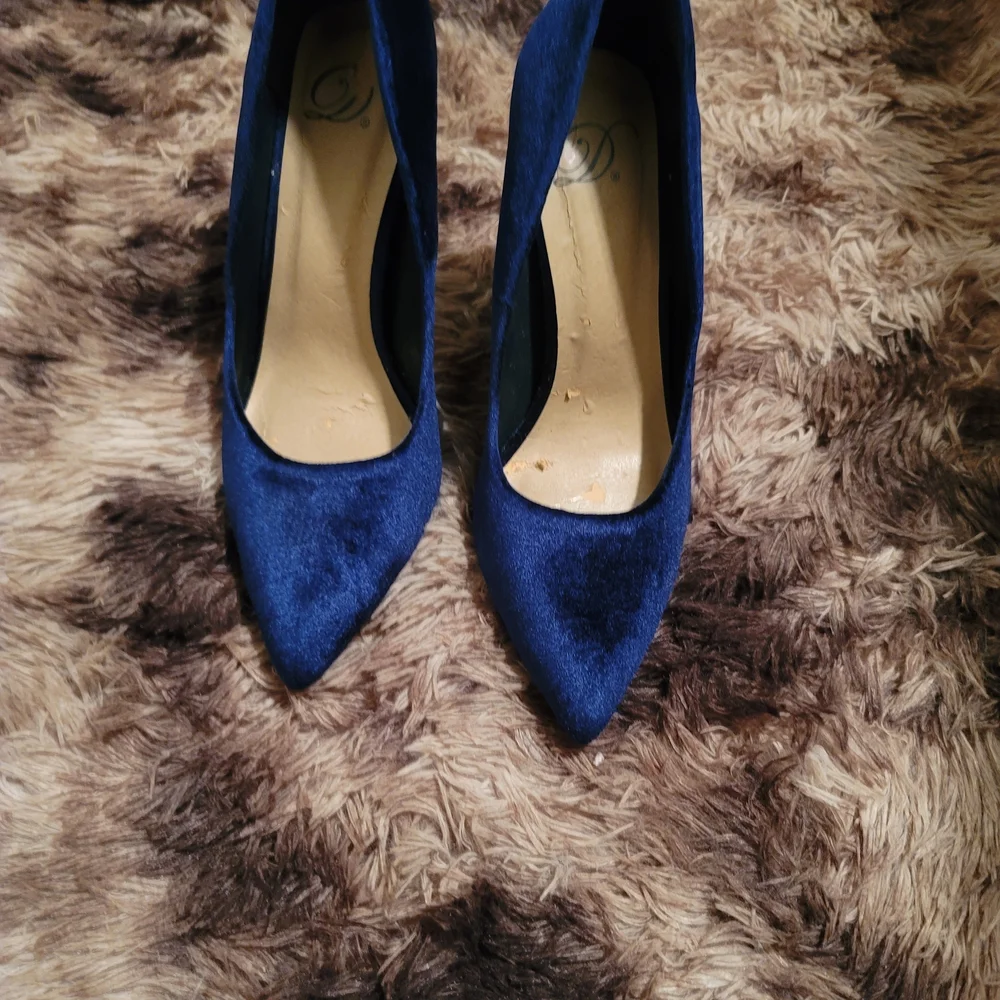 Delicious Navy Blue Women's Heels