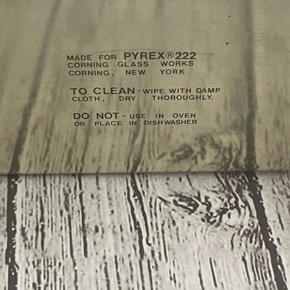 Pyrex vintage 222