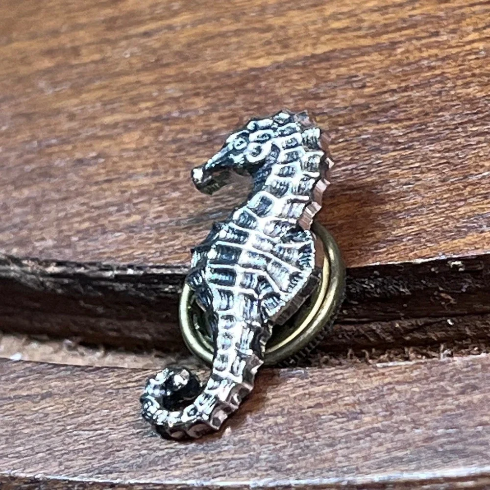 Vtg Silver Tone Seahorse Lapel Pin Tie Tack Nautical Marine Life Beach Jewelry