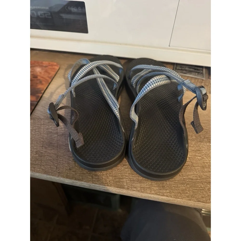 Chaco zong sandals