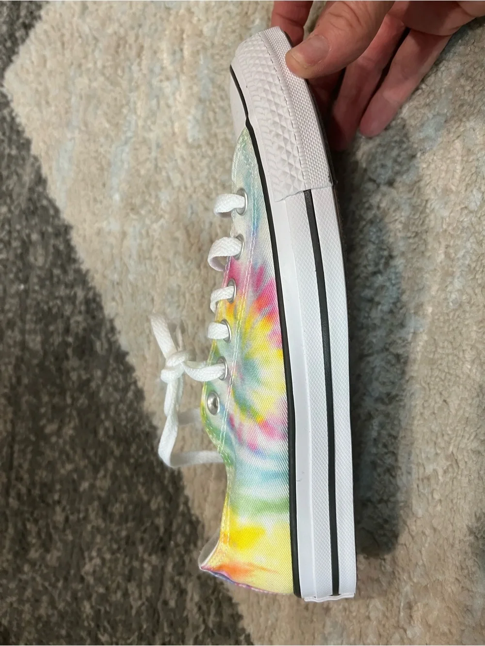 Converse low top