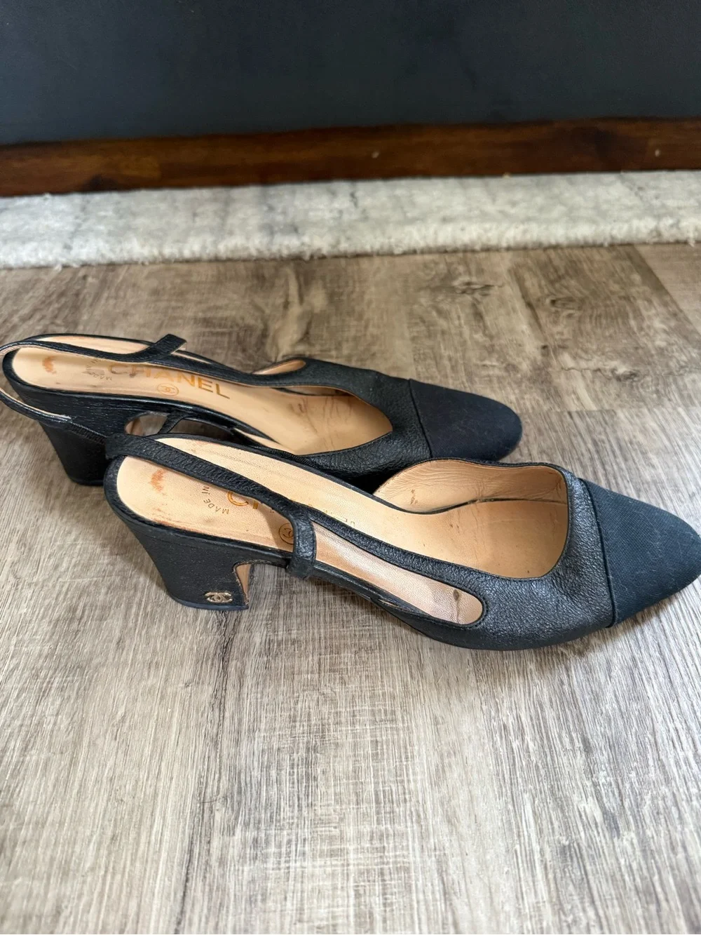 Authentic CHANEL Slingbacks black 37