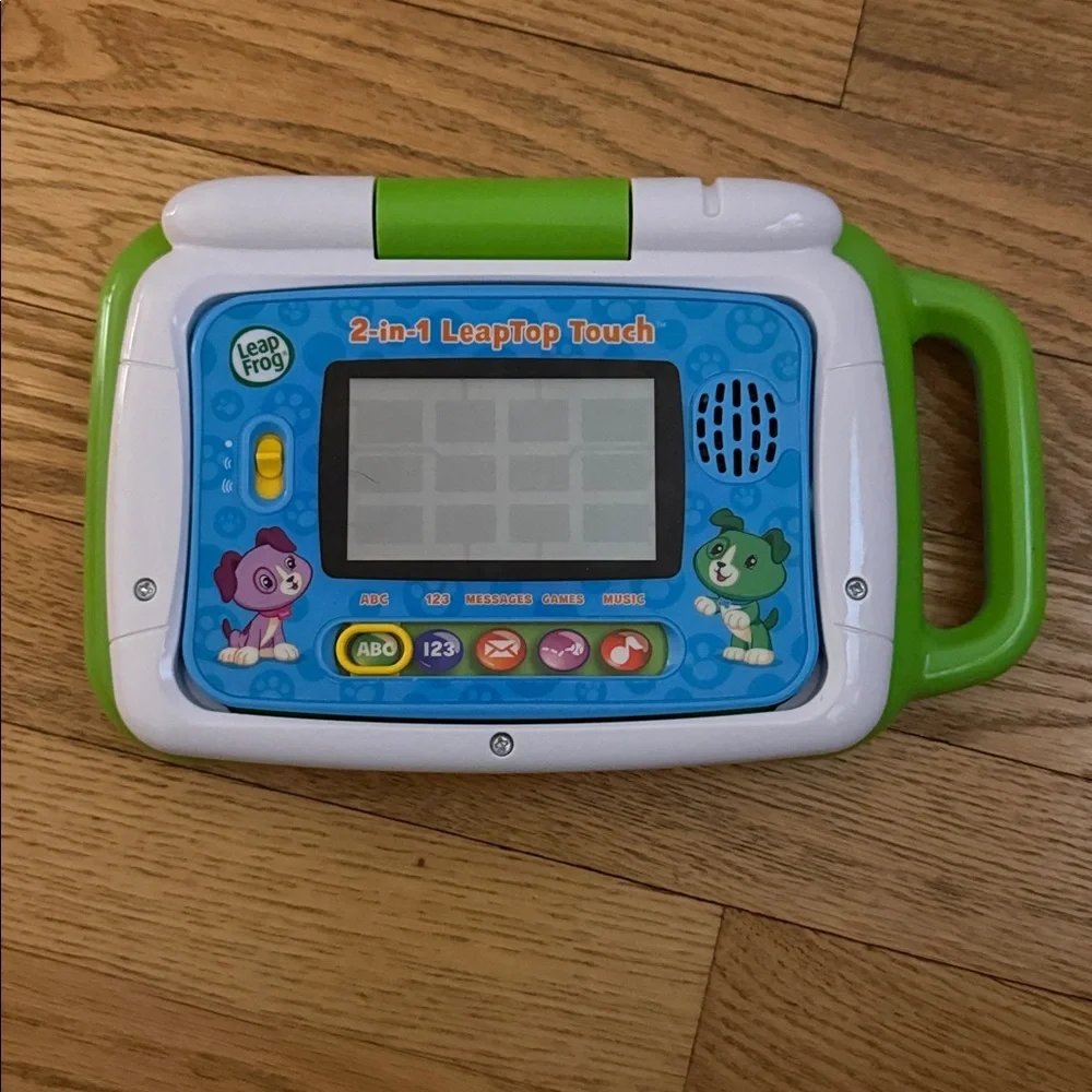 Fisher-Price compact art