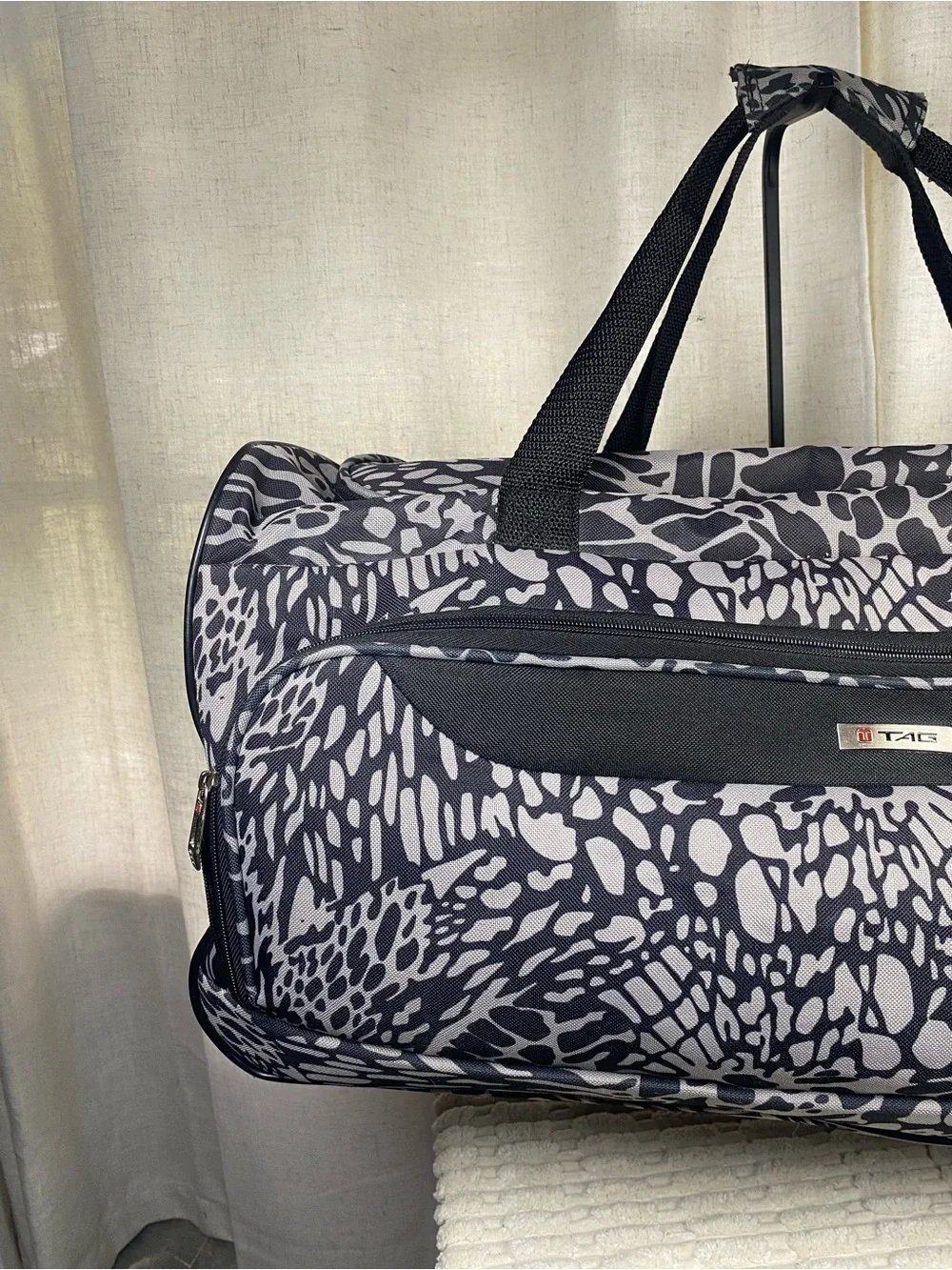 Tag travel style