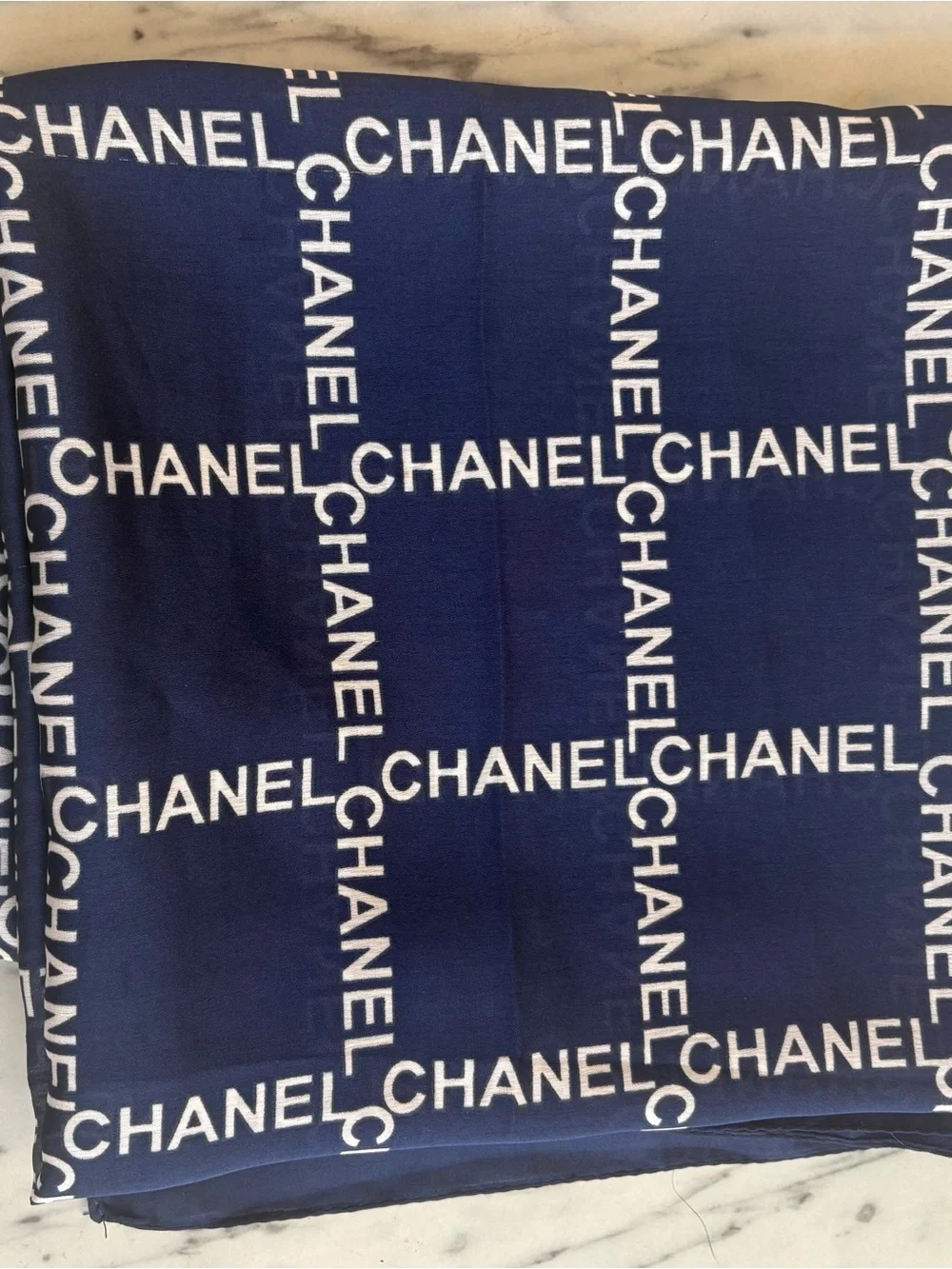 CHANEL authentic oversized
