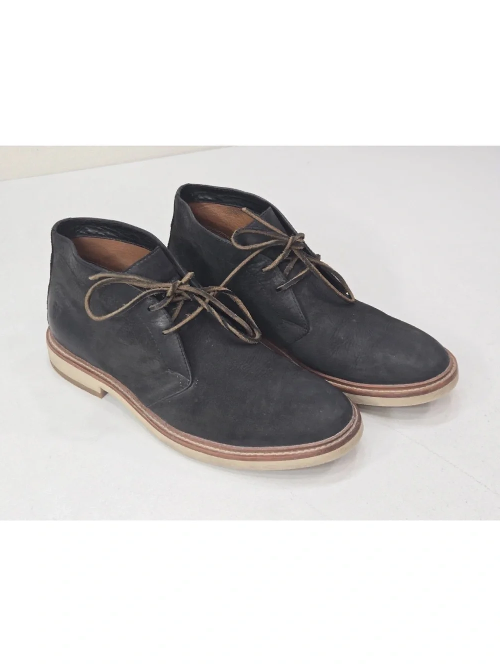 Frye paul chukka