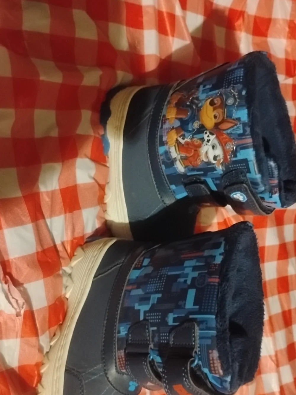N/A size boots