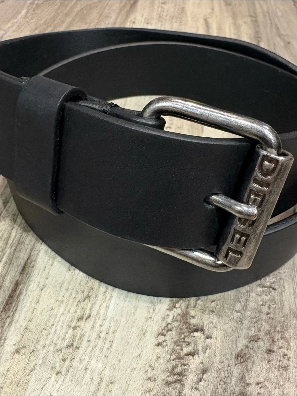 Diesel sleek black