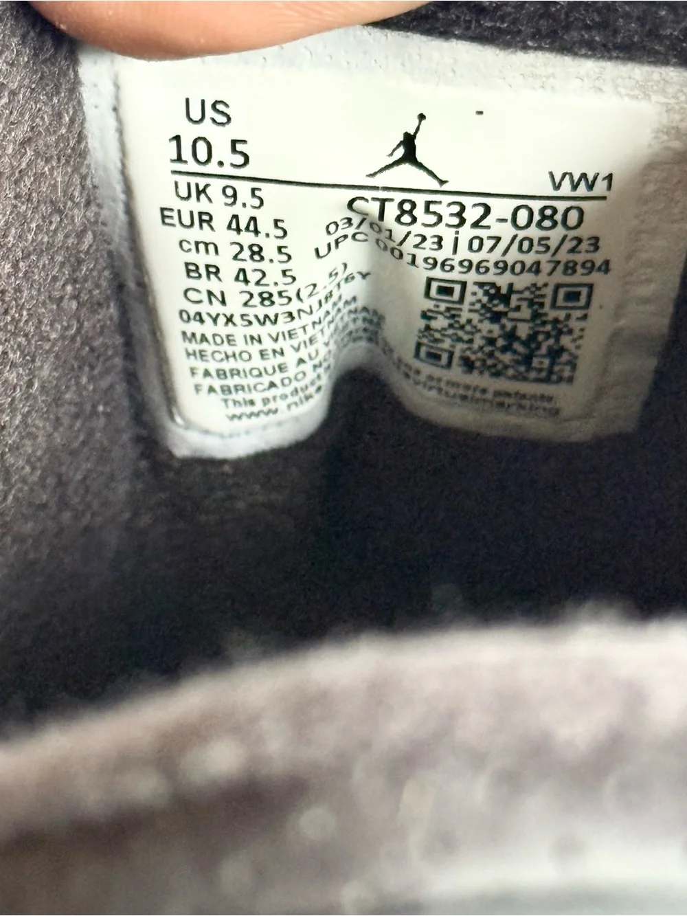Jordan authentic retro