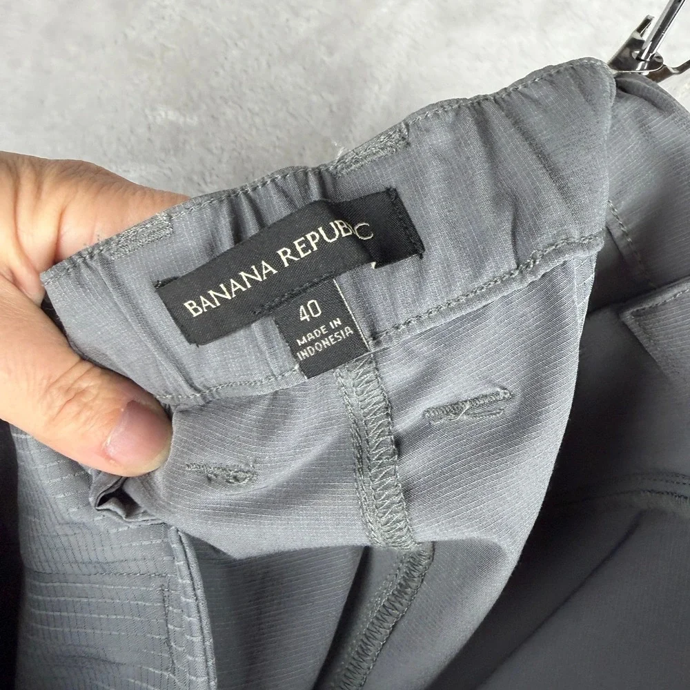 Banana Republic Core Temp Grey Performance Shorts Mens 40 Elastic Back Golf‎