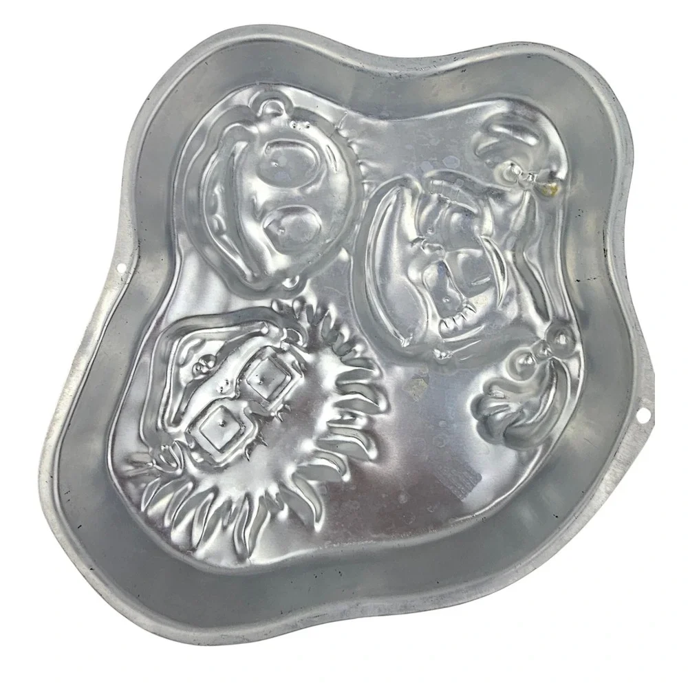 Wilton vintage aluminum