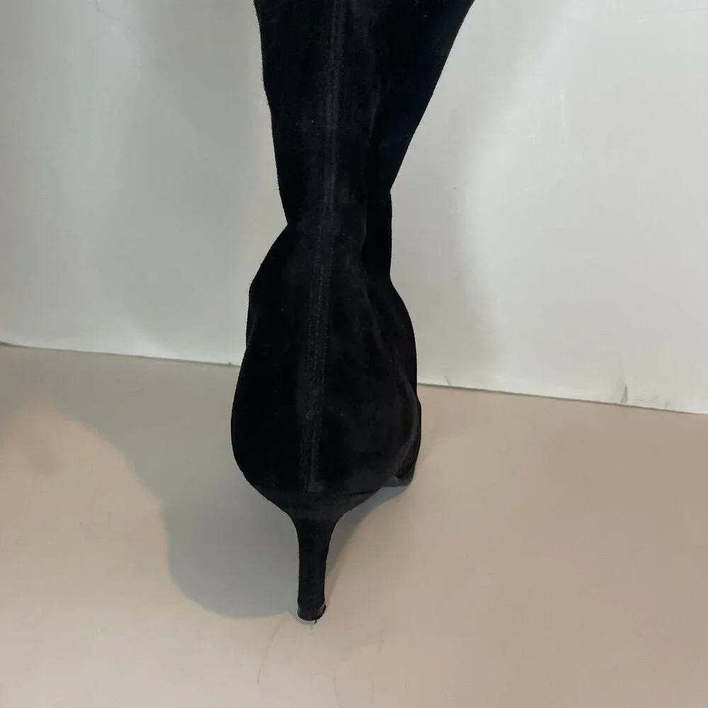 Stuart Weitzman features these