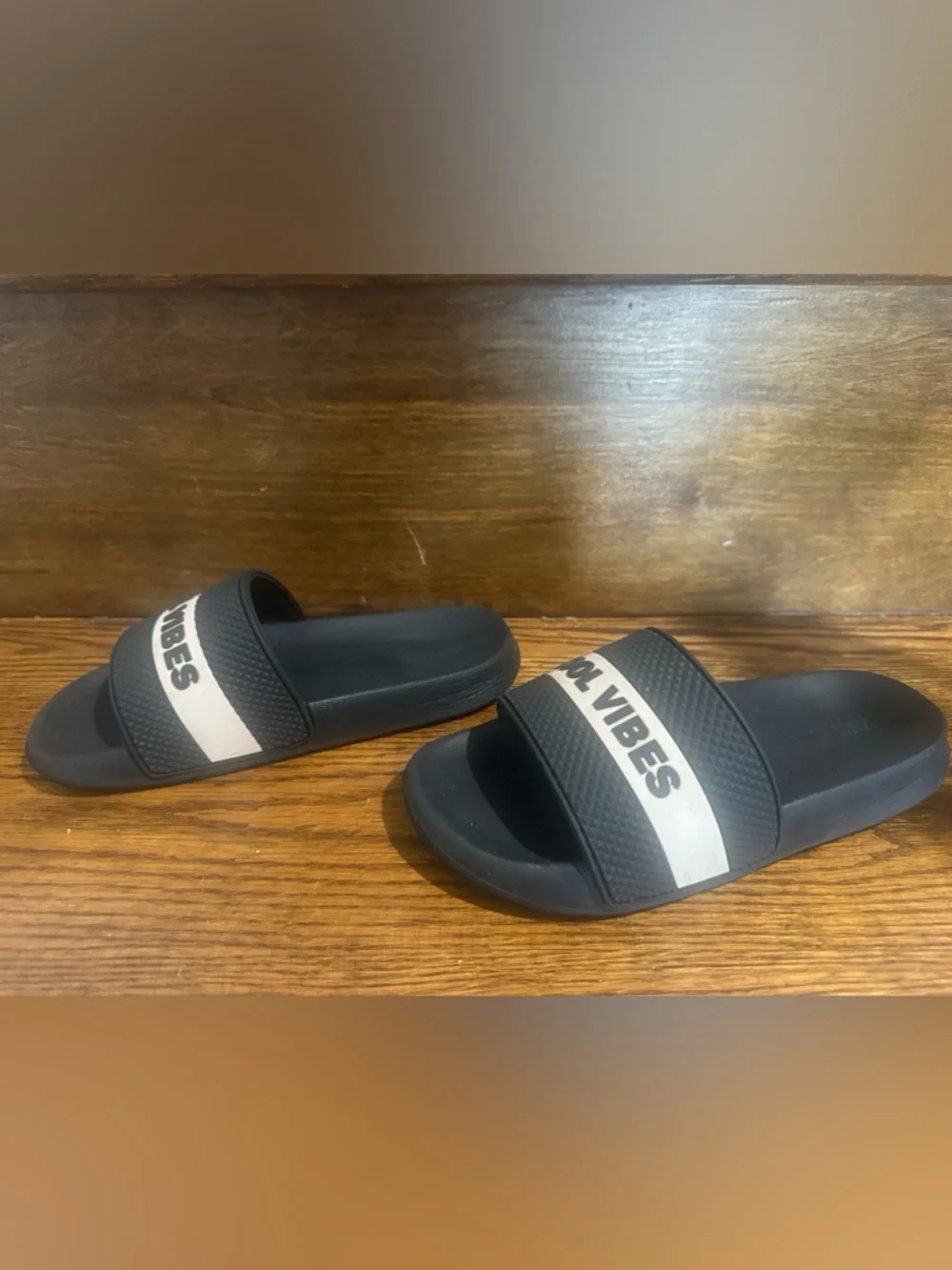 Zara slip graphic
