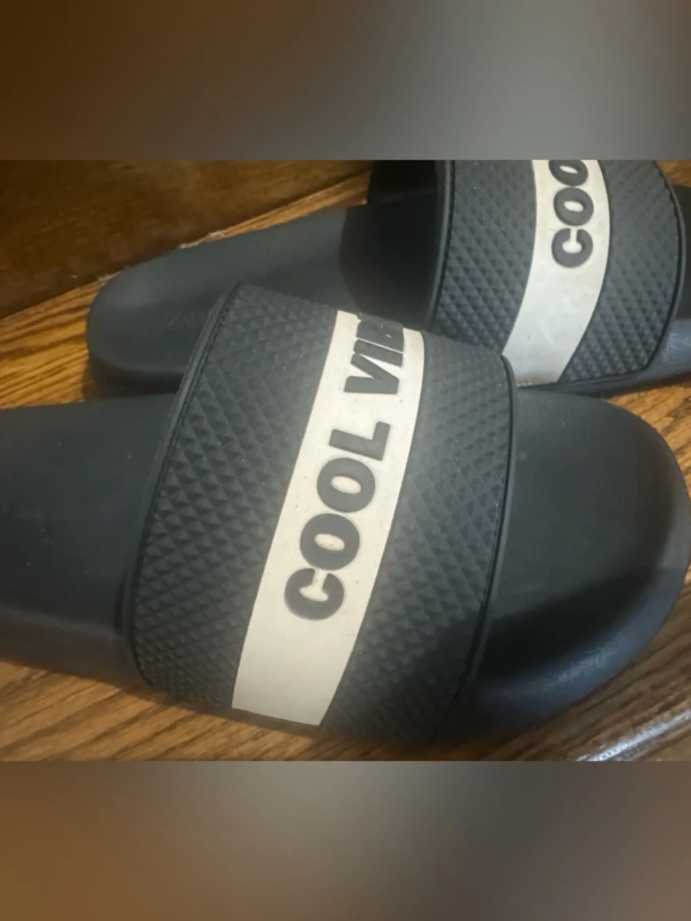 Zara logo wear footbed