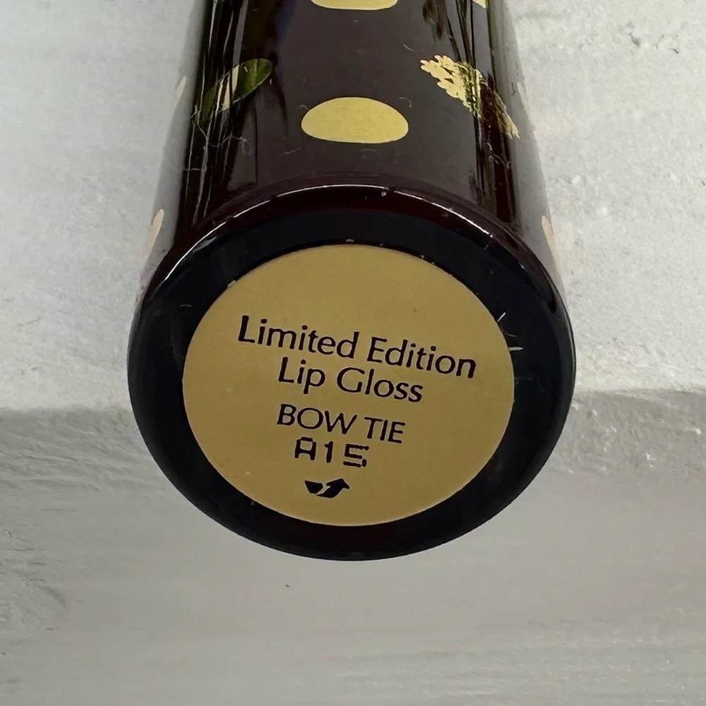 Estee Lauder brilliant glossy