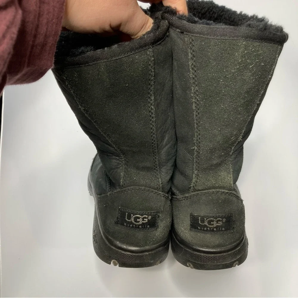 UGG ultimate short