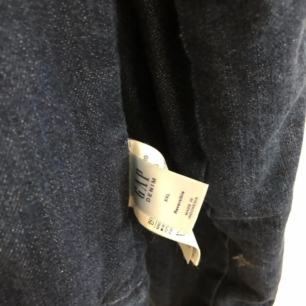 Gap reverse jacket