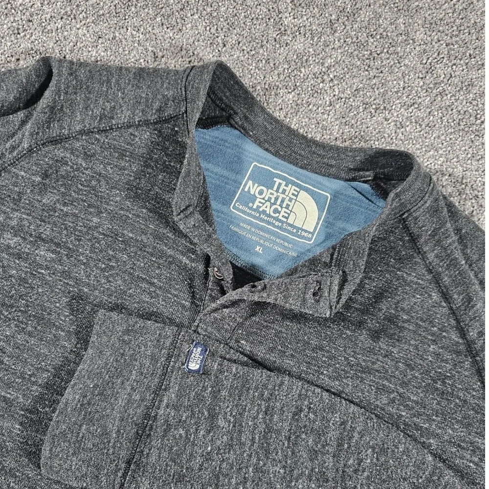 The North Face Henley Mens XL‎ Gray Long Sleeve Heathered Tri-Blend Pullover