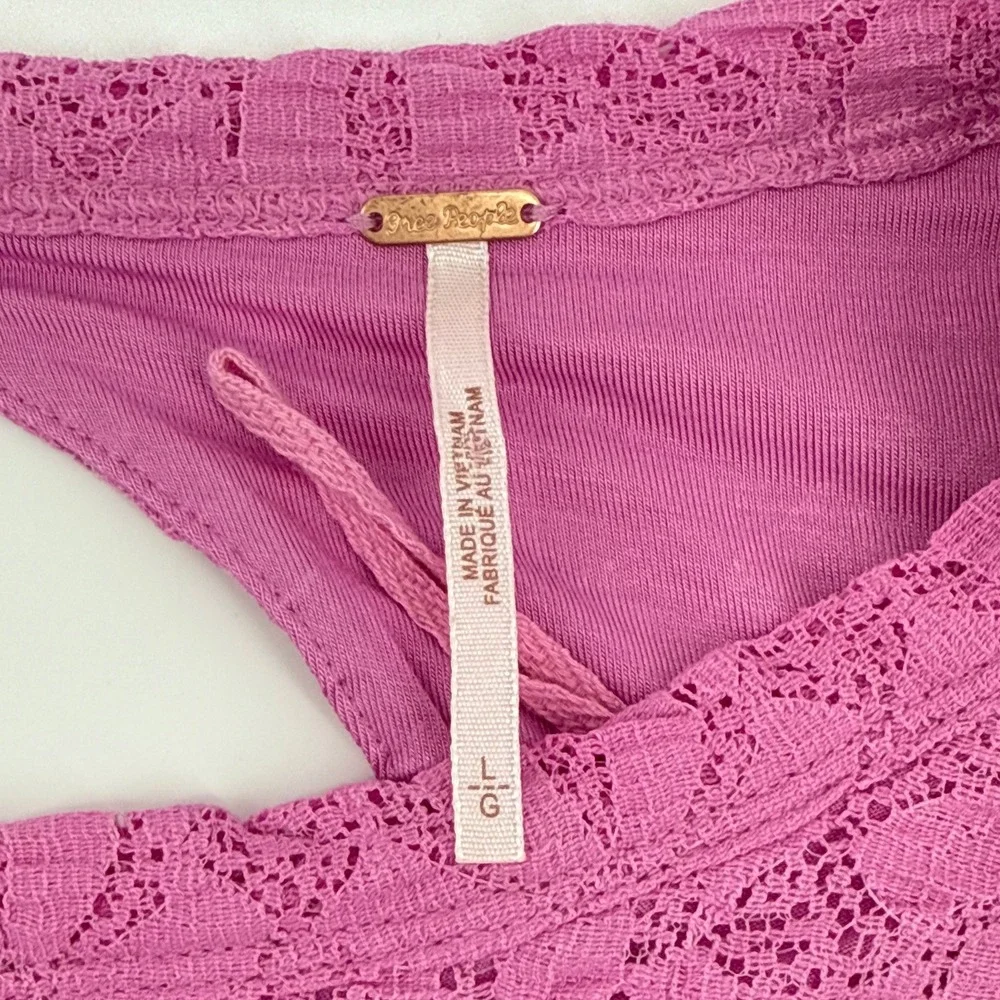 Free People pink cropped features