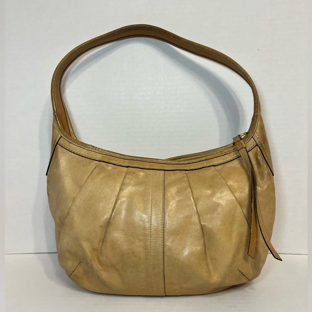 Coach vintage Ergo Y2K pleated half moon leather hobo Camel‎ style # 12235