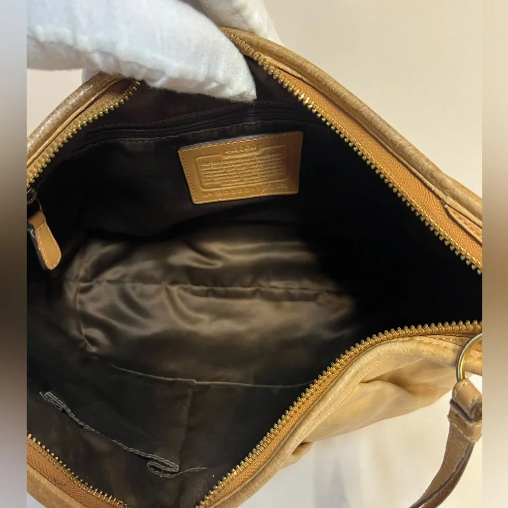 Coach vintage Ergo Y2K pleated half moon leather hobo Camel‎ style # 12235